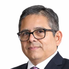 Luis Del Carpio, docente de postgrado UCAL